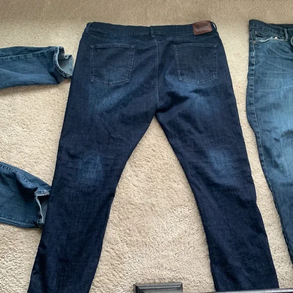 Used - Picture 3 of 4